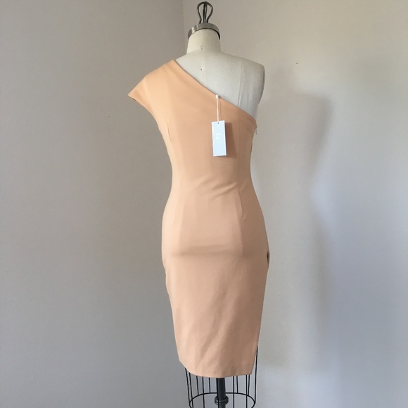 FINDERS KEEPERS Diagonal Dress - Picture 7 of 8